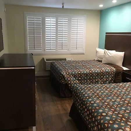 Vagabond Inn Executive - Bakersfield Downtowner 客房 照片